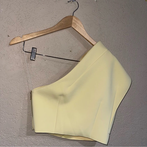 Acler | Anderson One-Shoulder Cady Crop Top In Yellow Size:  4 - Picture 5 of 7